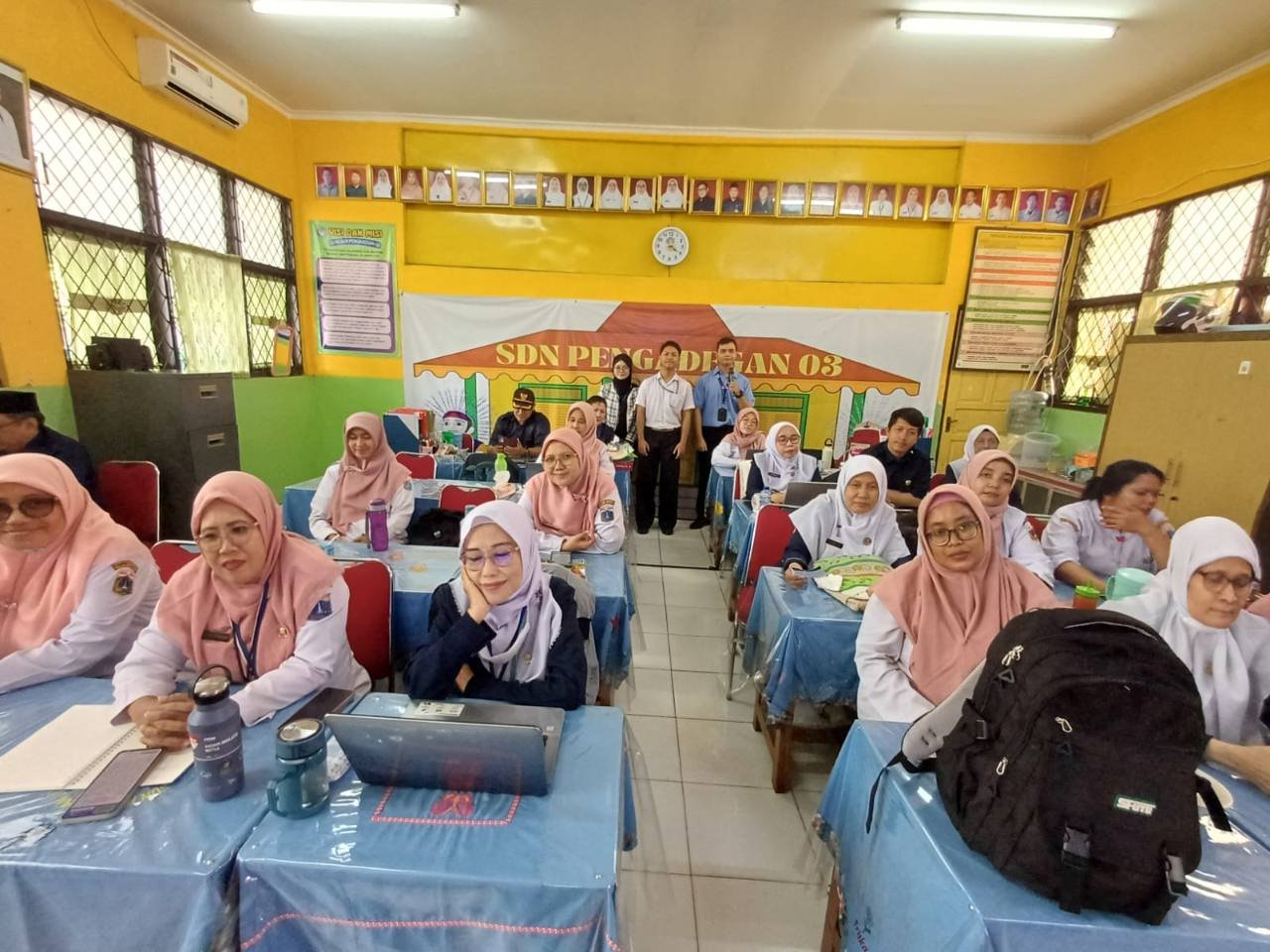 Supporting a school product implementation session
